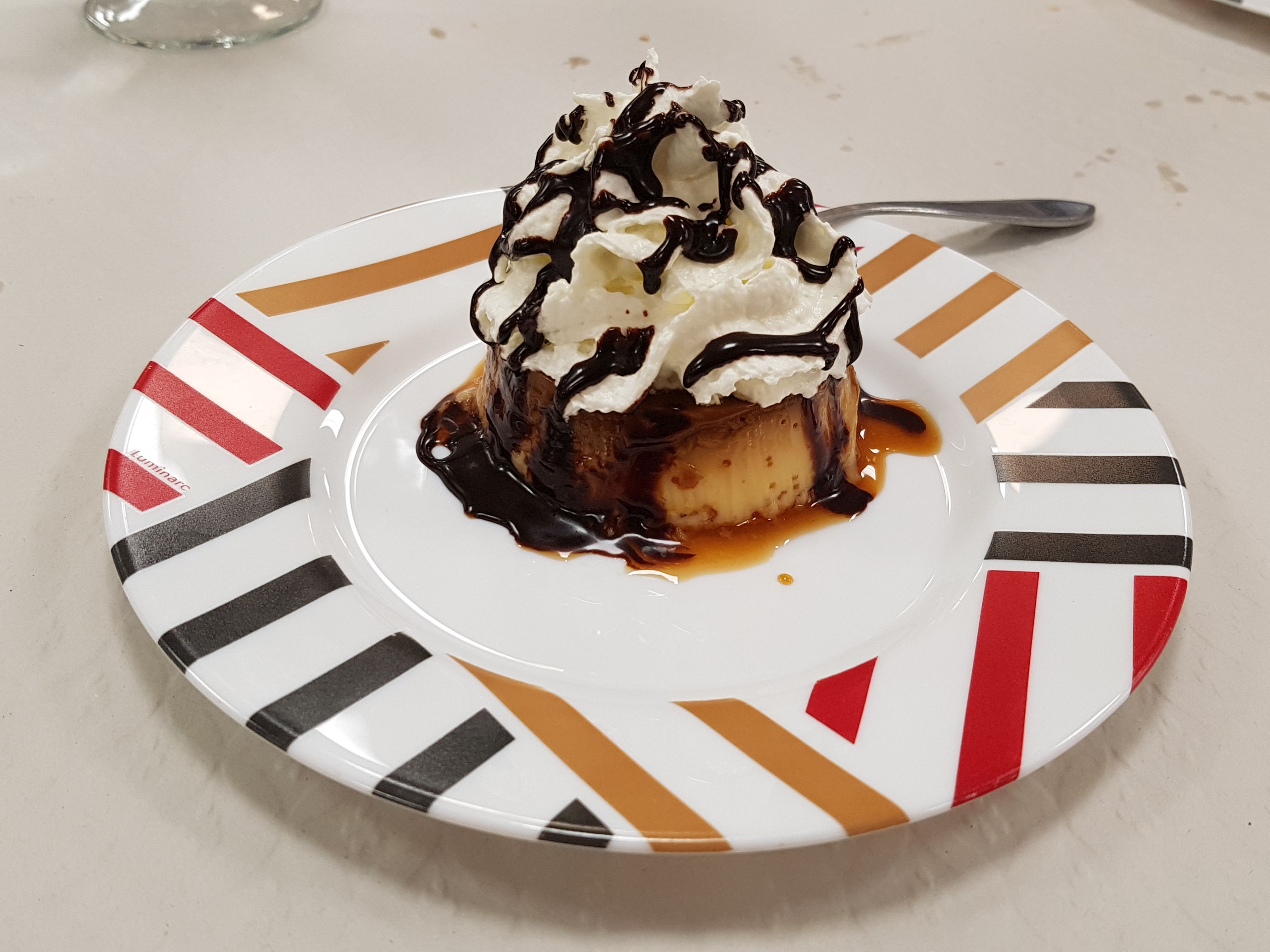 Flan con Nata y Chocolate
