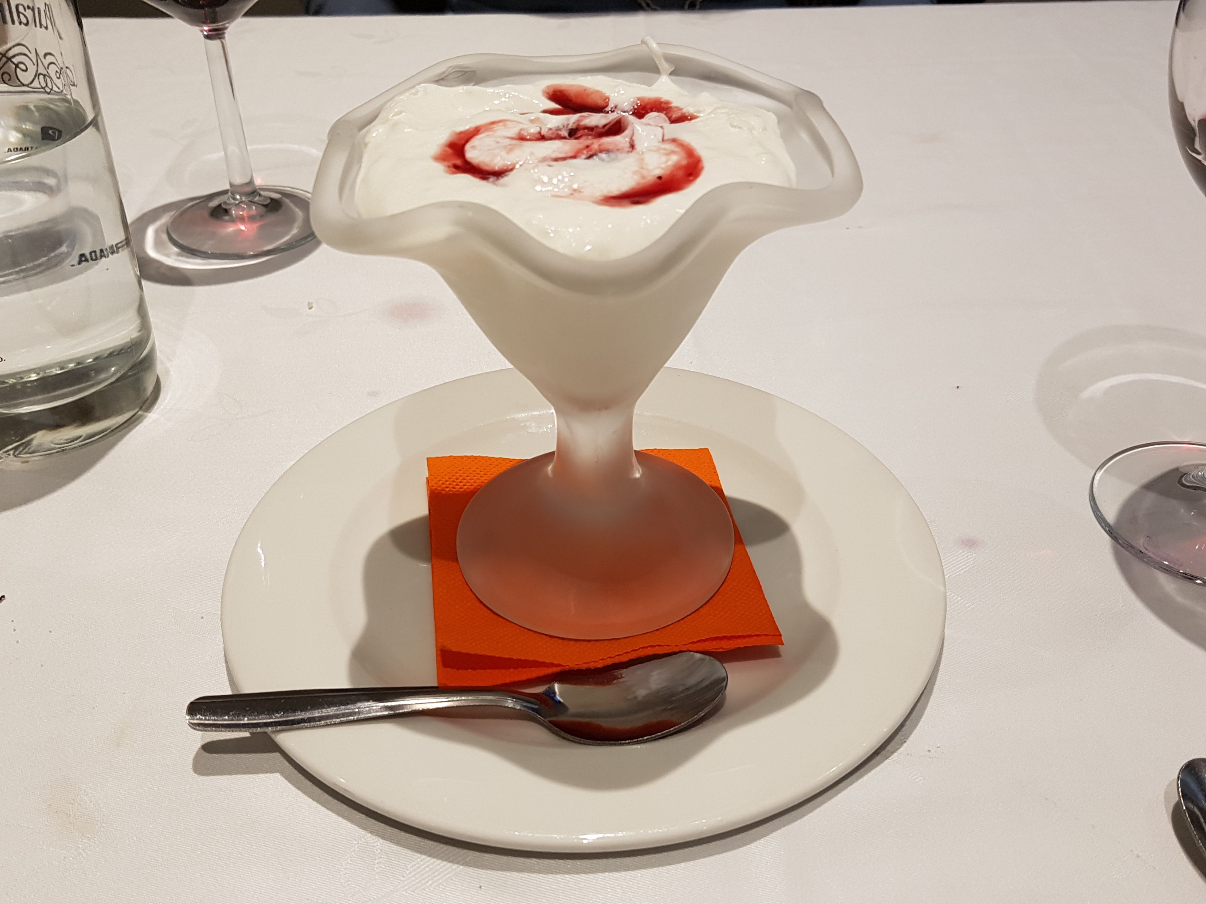 Mousse de Yogurt con Frutos rojos