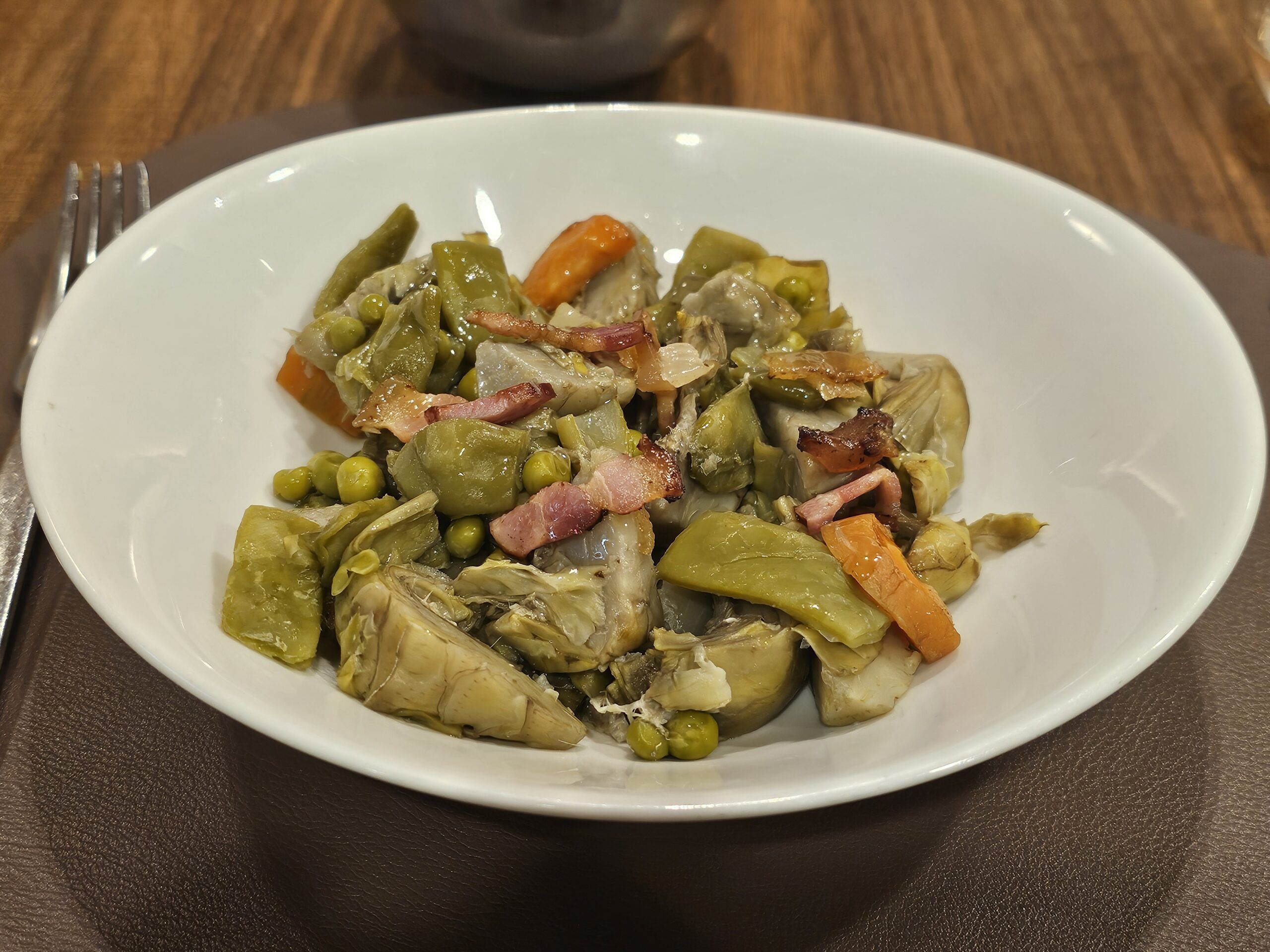 Menestra de verduras rehogada con bacon