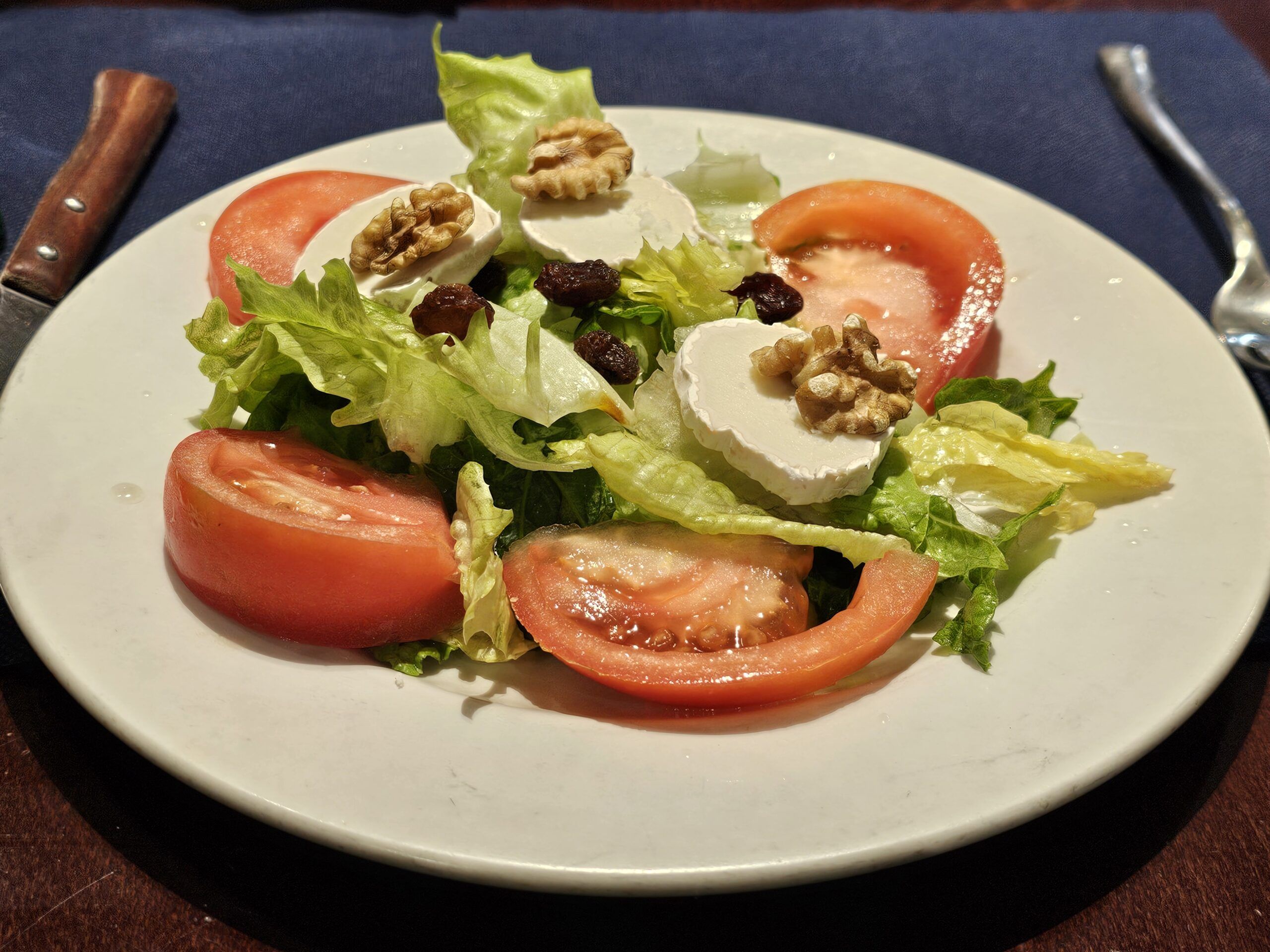 Ensalada de rulo de cabra
